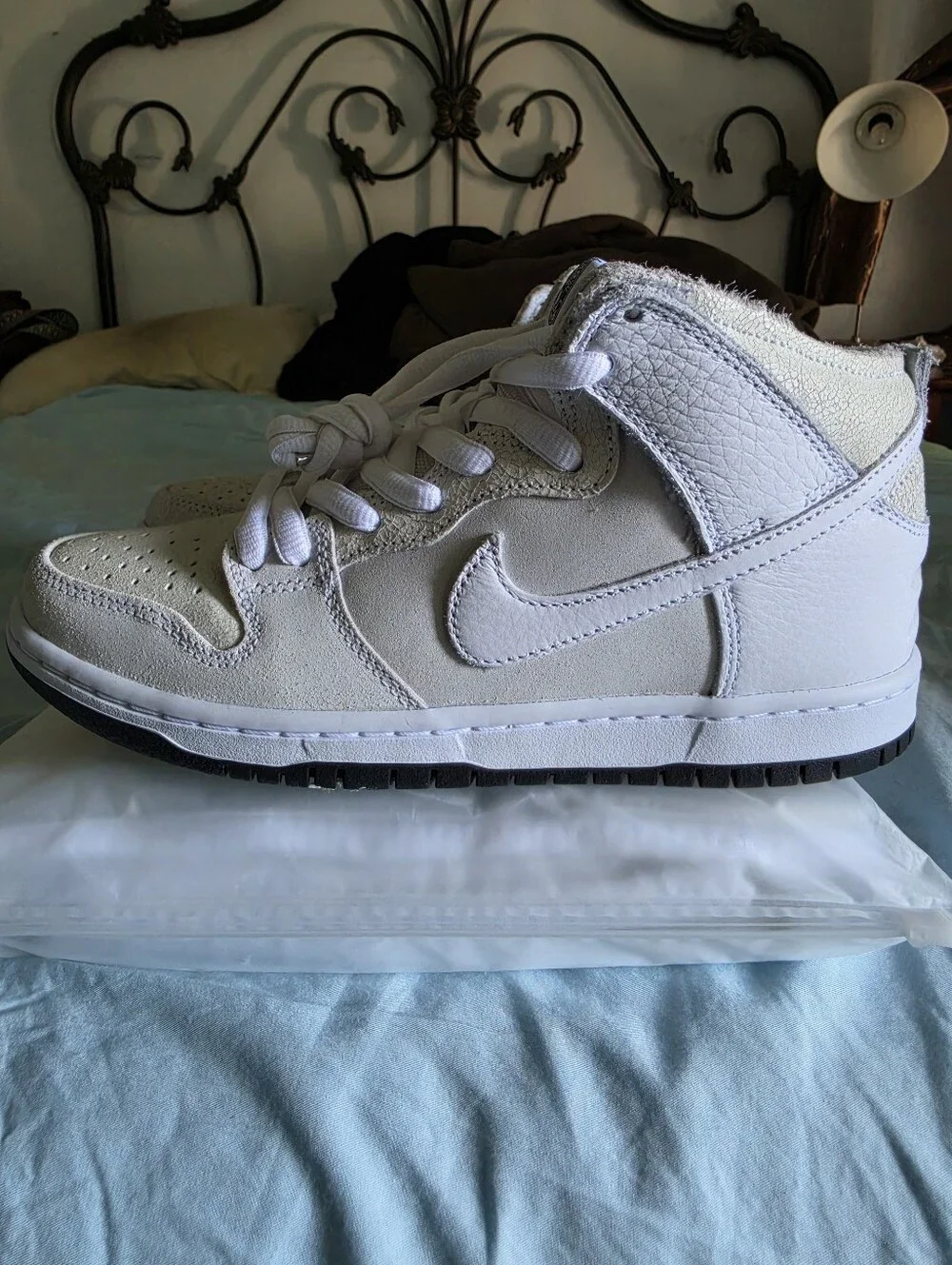 Nike FIRE! NWOB! SB Dunk High Antihero #HM5837 100 in Wolf Grey. Sz W8/M6.5 R2S!